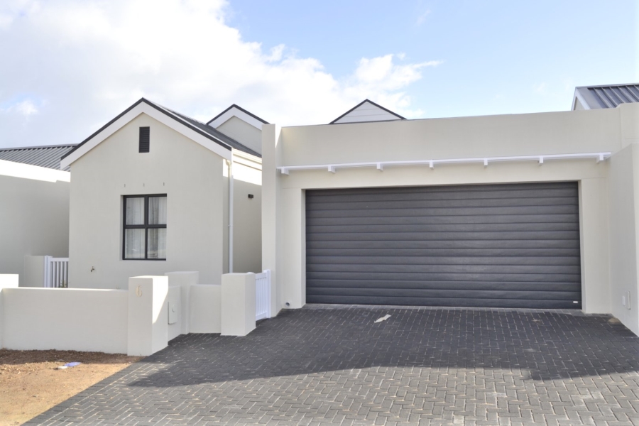 3 Bedroom Property for Sale in Somerset Lakes Western Cape